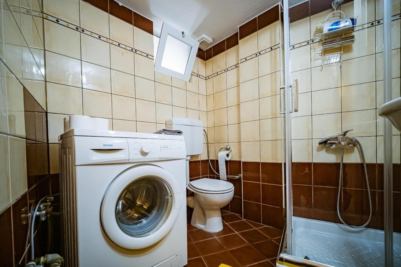 Apartment 2 Bedrooms-perfect Center Location-amazing View