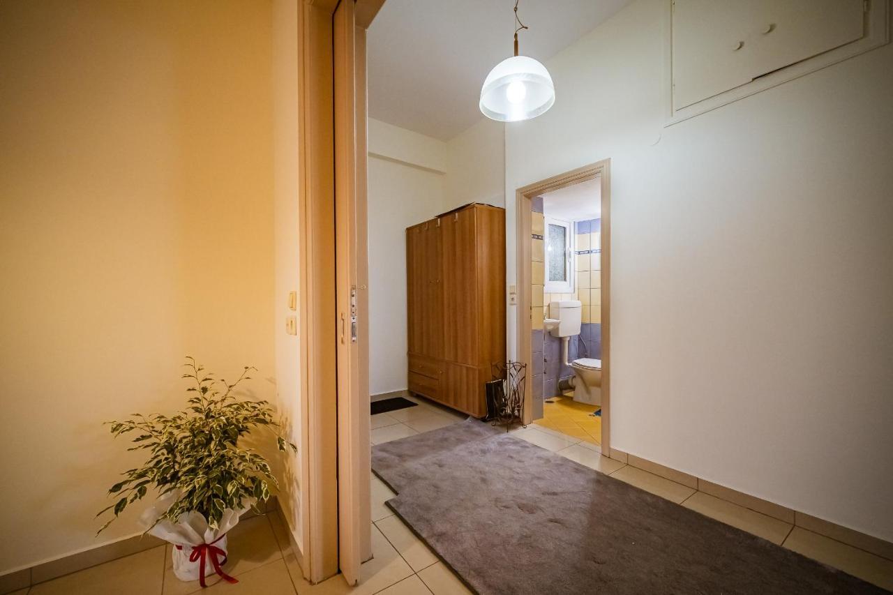 2 Bedrooms-perfect Center Location-amazing View Apartment