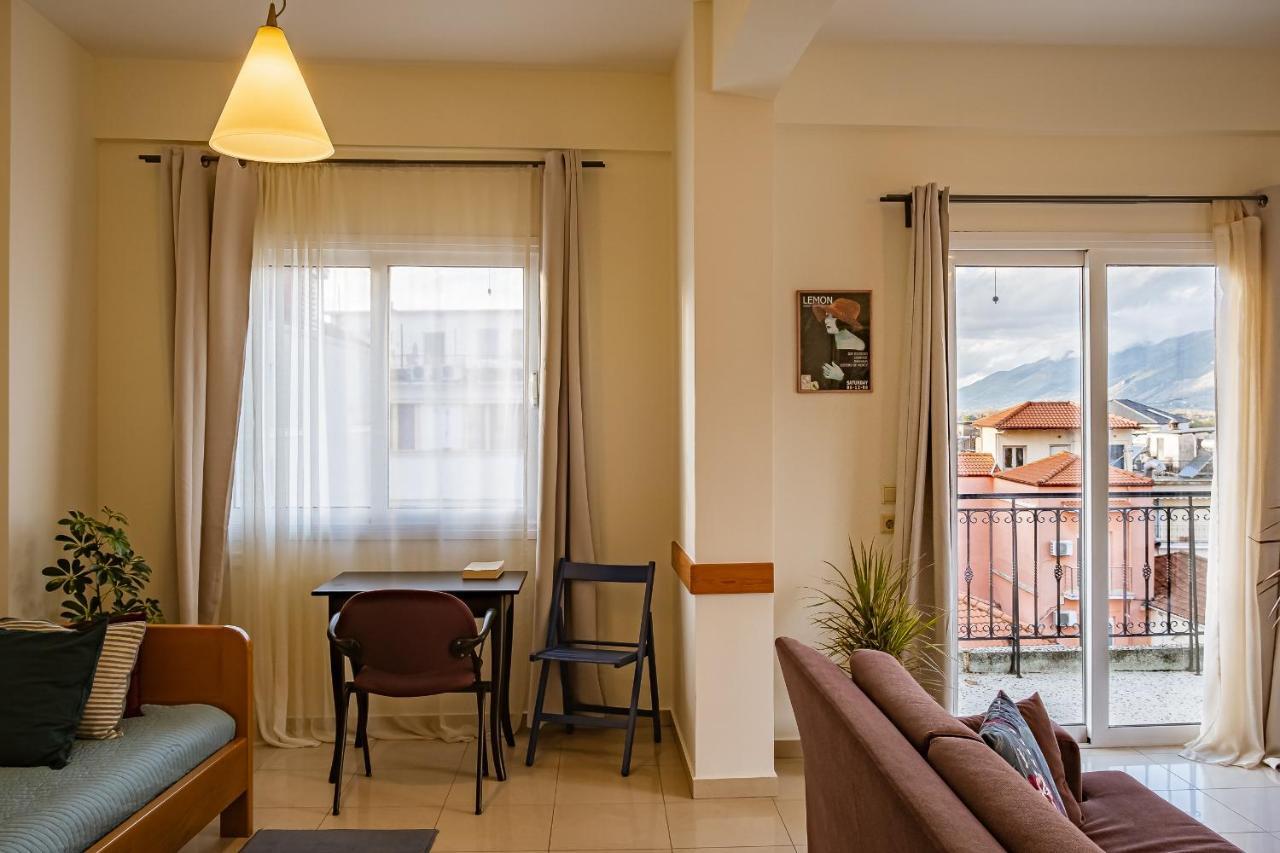 2 Bedrooms-perfect Center Location-amazing View Apartment