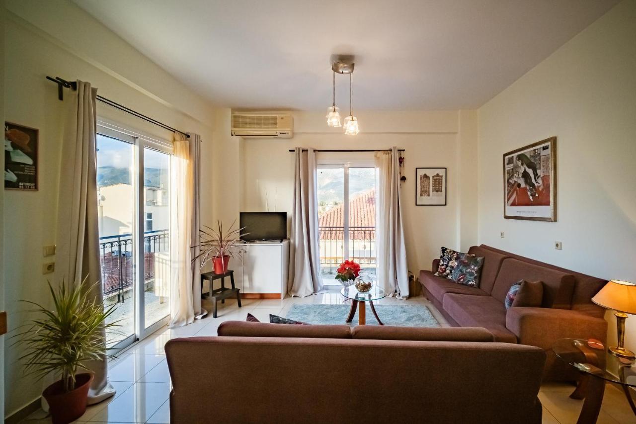 2 Bedrooms-perfect Center Location-amazing View Apartment Ioannina