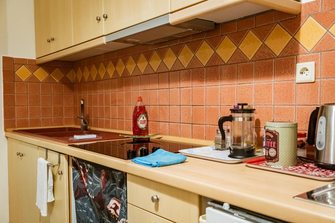 Apartment 2 Bedrooms-perfect Center Location-amazing View *