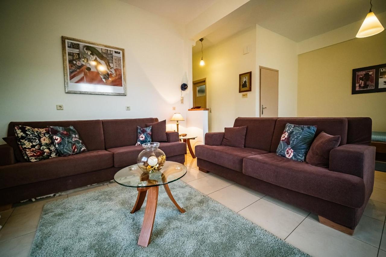 Apartment 2 Bedrooms-perfect Center Location-amazing View *
