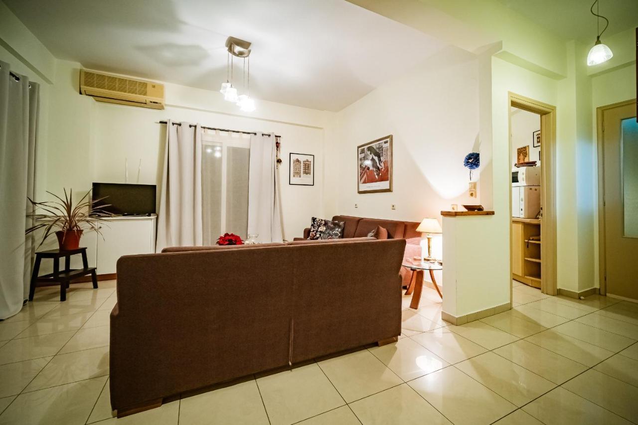 2 Bedrooms-perfect Center Location-amazing View Apartment *